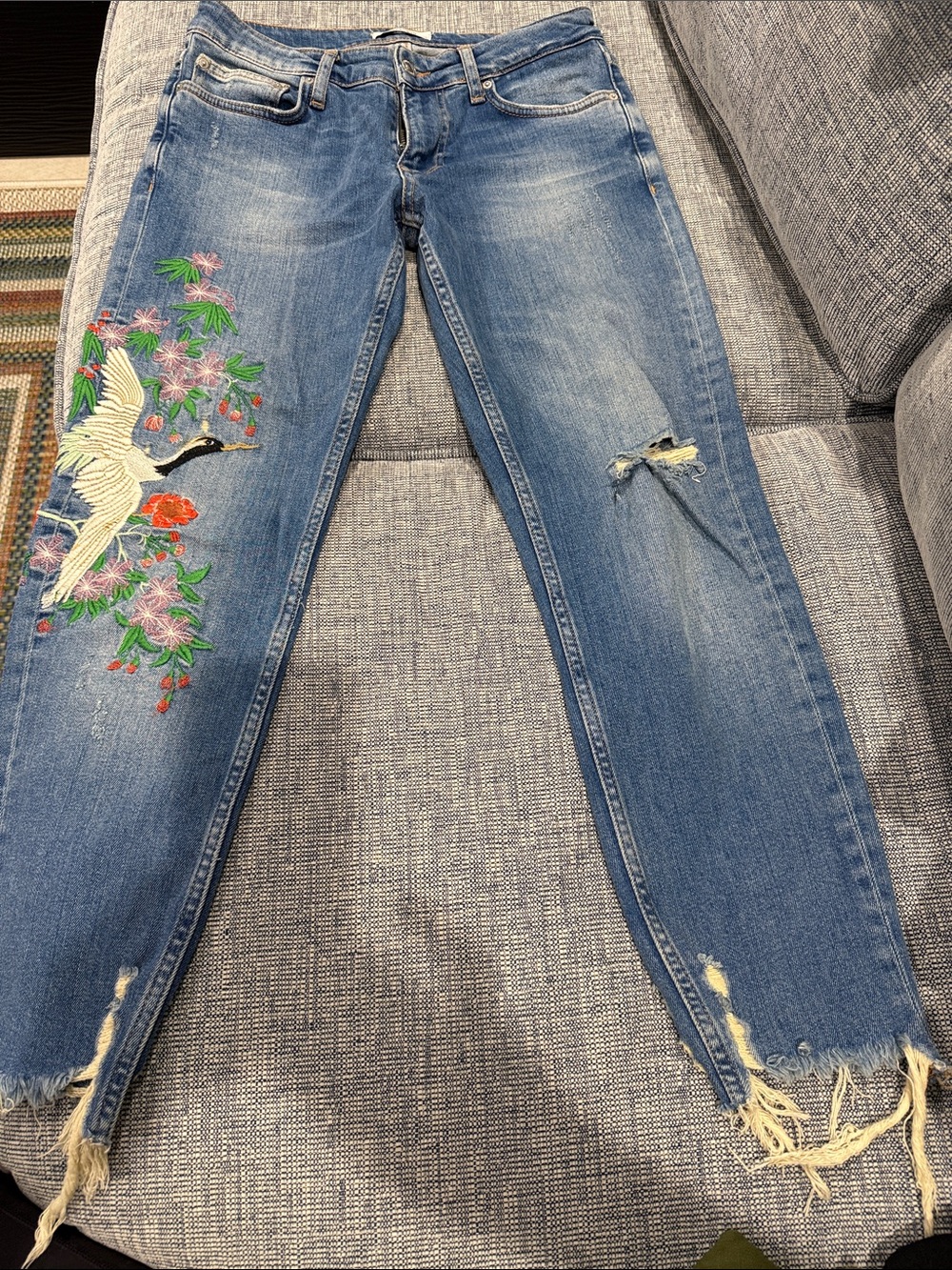 Zara Blue Denim Cropped Jeans with Colorful Crane & Floral Embroidery